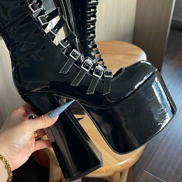 Brand new widow platform boots 7 - Picture 4 of 6